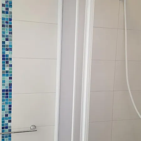 Josipa בית הארחה רוביני